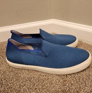 Rothys slip on sneaker in deep ocean size 8 EUC
